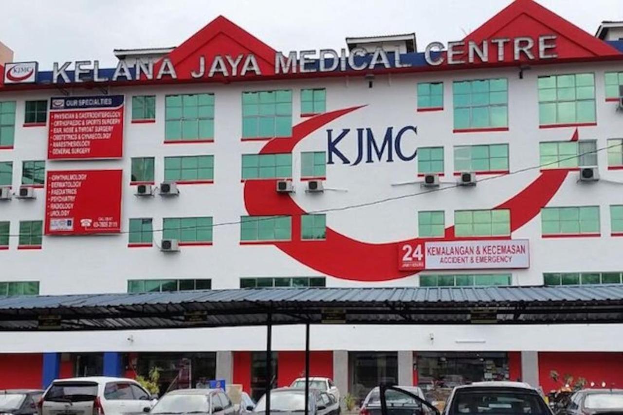 Cozy Kelana Jaya Semi-D Apt Near Mall, College & Hospital เปอตาลิงจายา ภายนอก รูปภาพ