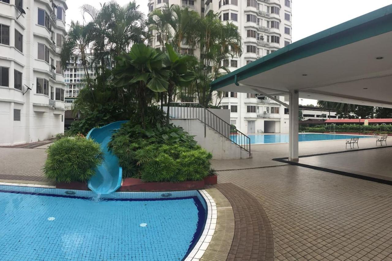 Cozy Kelana Jaya Semi-D Apt Near Mall, College & Hospital เปอตาลิงจายา ภายนอก รูปภาพ